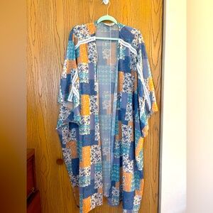 Davi & Dani Colorful Patchwork pattern sheer Kimono sz L
